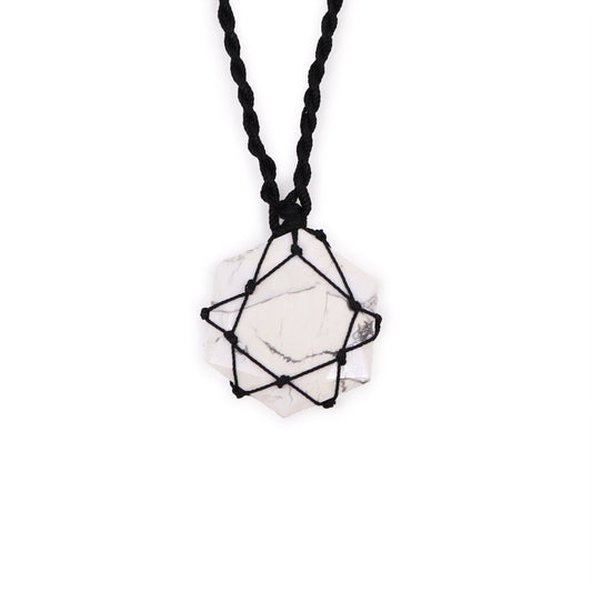 Pendentif hexagonal en pierres précieuses entrelacées - Howlite blanche